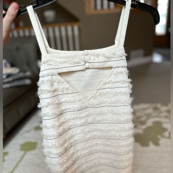 White Fringe Top - Picture 4 of 5